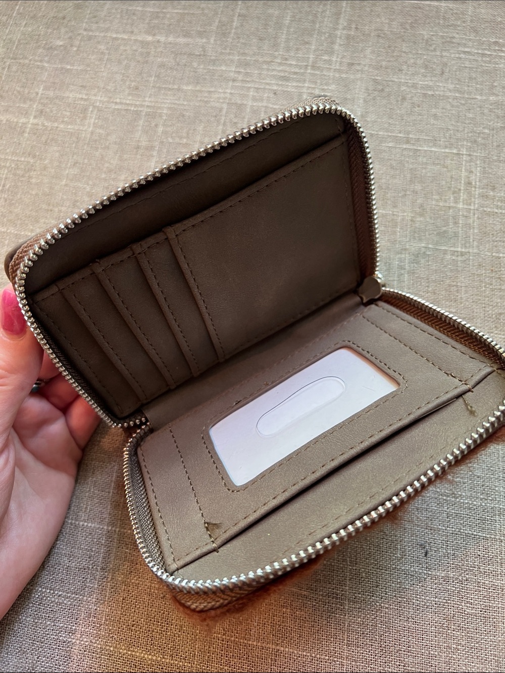 Loungefly Chewbacca Furry Brown Zip Around Wallet - Picture 4 of 4